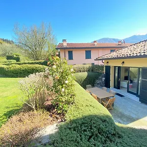  Holiday home Pescallo